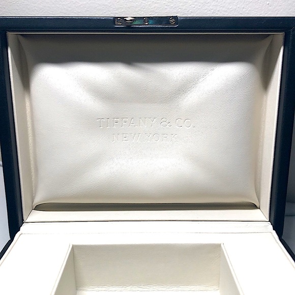 Tiffany & Co. Genuine Alligator & Stainless Steel Black Atlas Watch Gyromatic - Picture 13 of 16